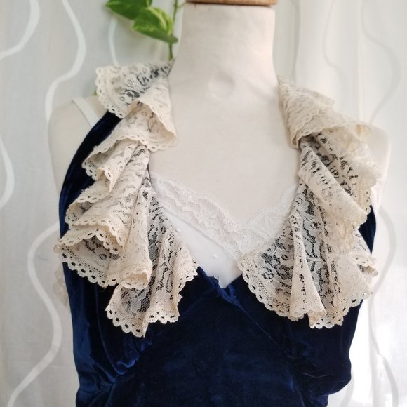 Vintage 1970s velvet dress w lace halter, Vampy backless long retro vntg maxi - Picture 5 of 15